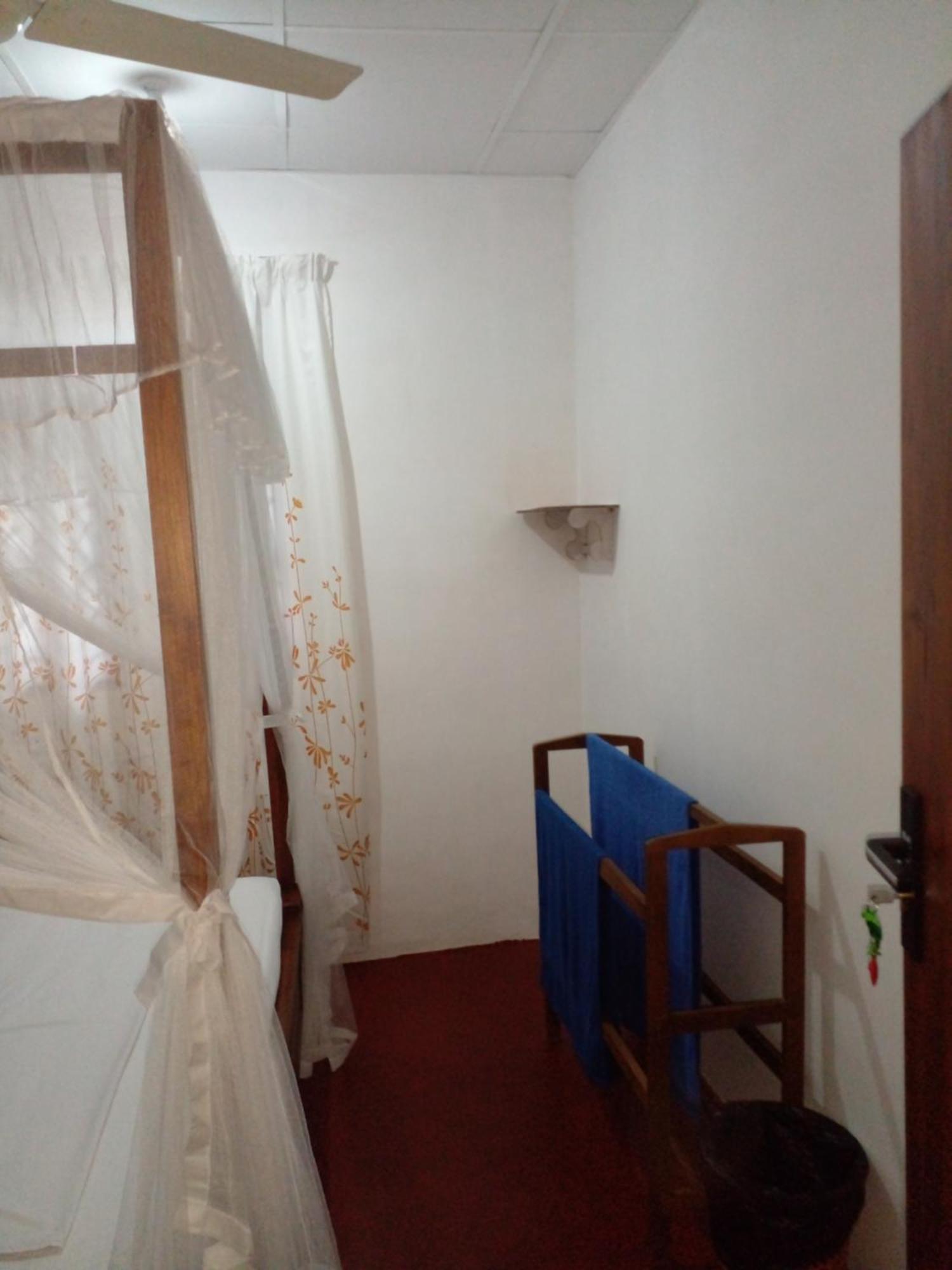 Coco One Holiday Inn Мирисса Номер фото